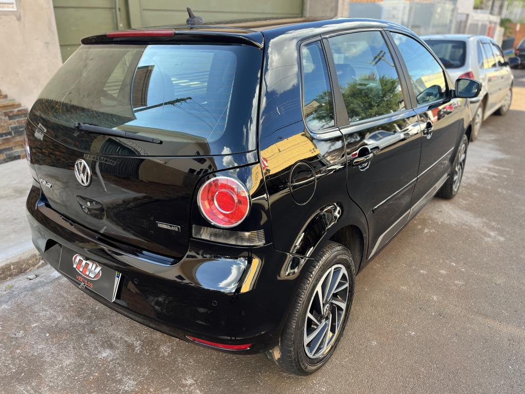 VOLKSWAGEN Polo Hatch - Foto