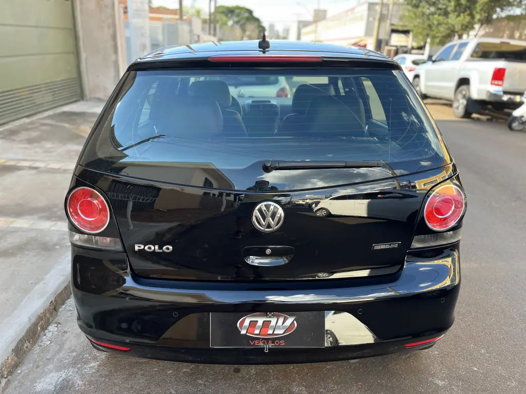VOLKSWAGEN Polo Hatch - Foto