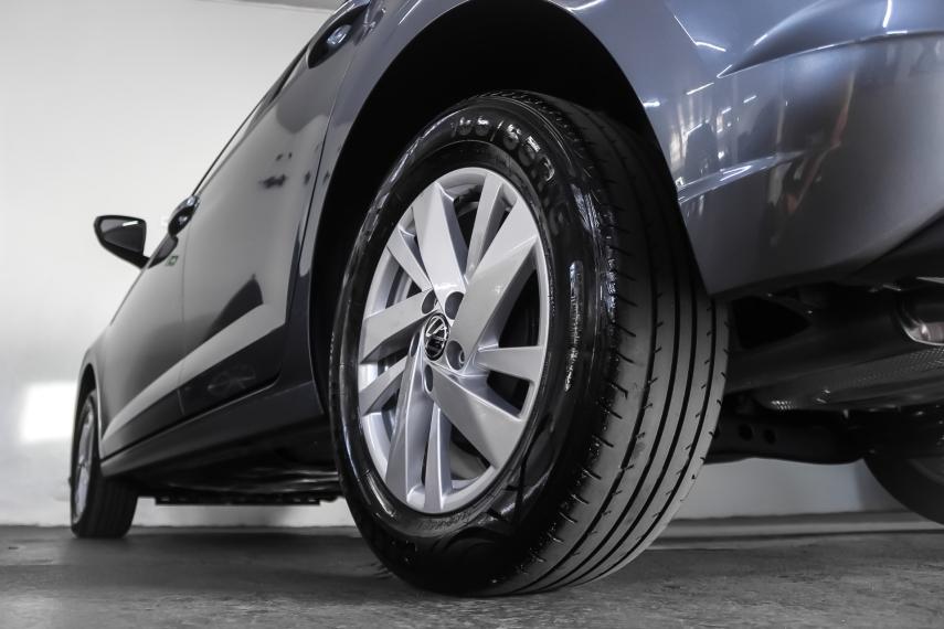 VOLKSWAGEN Polo Hatch - Foto