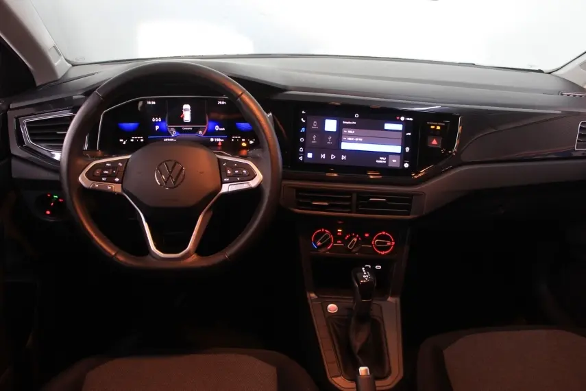 VOLKSWAGEN Polo Hatch - Foto