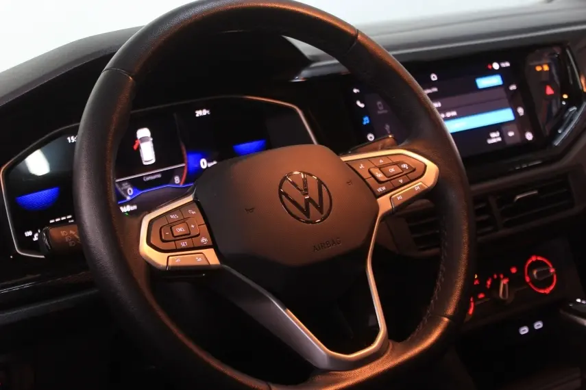 VOLKSWAGEN Polo Hatch - Foto