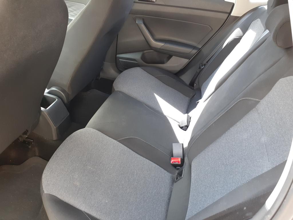 VOLKSWAGEN Polo Hatch - Foto