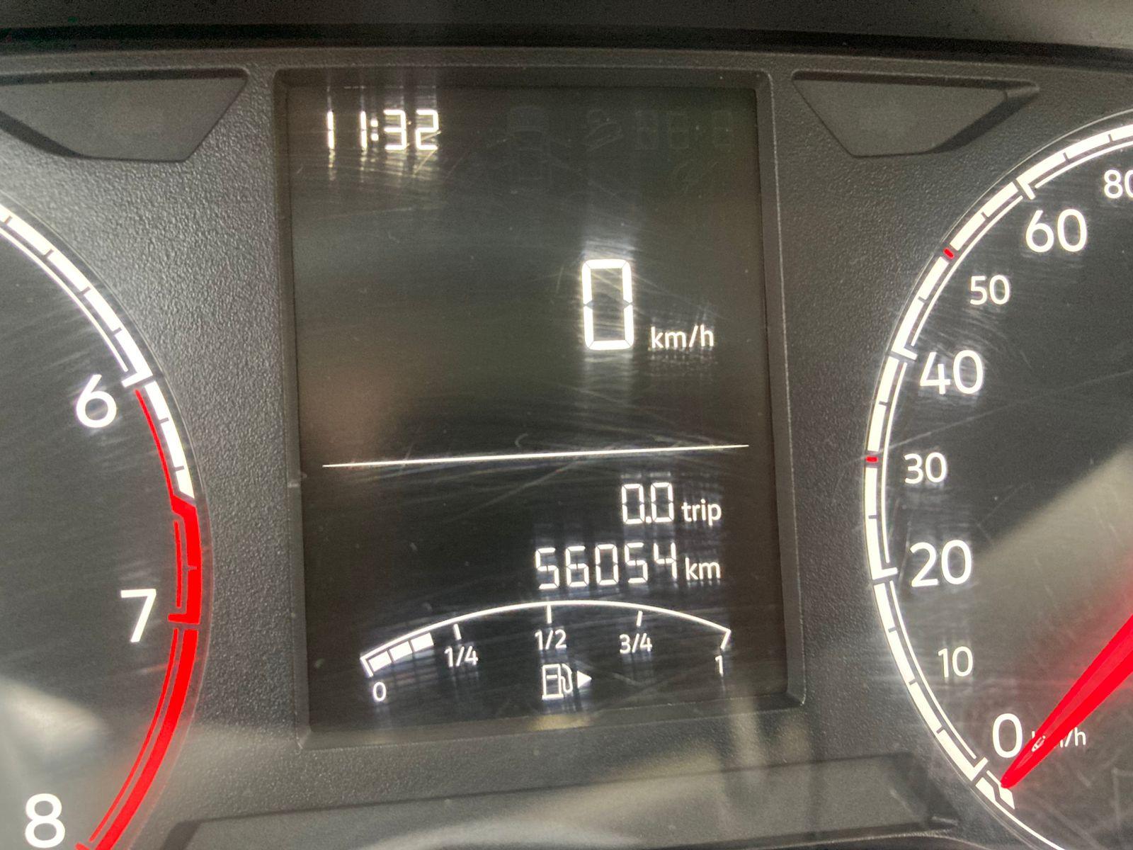 VOLKSWAGEN Polo Hatch - Foto