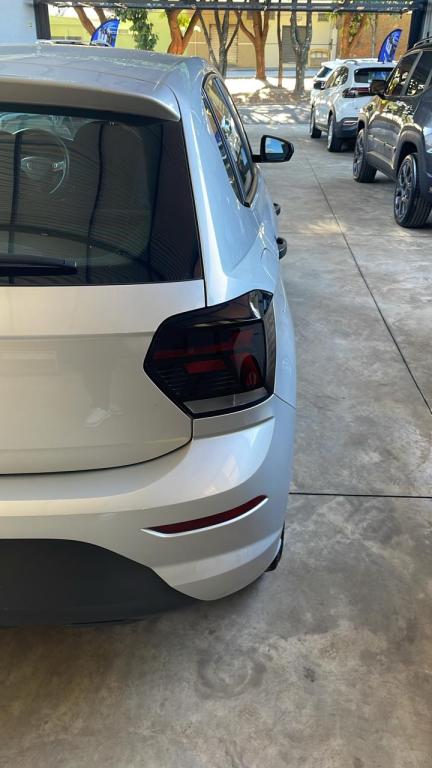 VOLKSWAGEN Polo Hatch - Foto