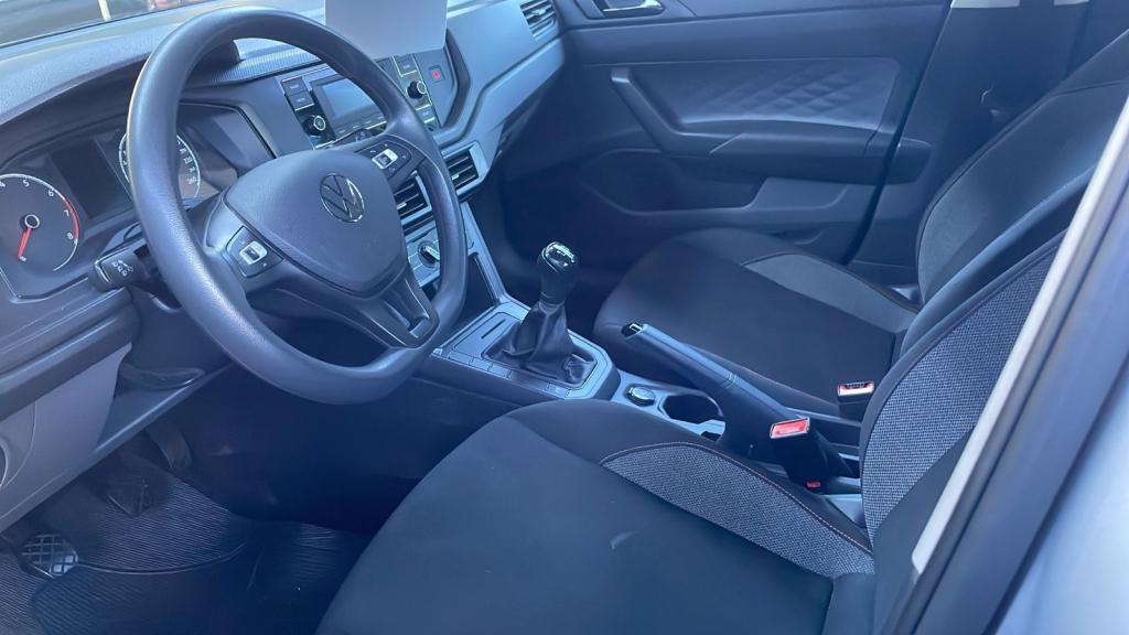 VOLKSWAGEN Polo Hatch - Foto