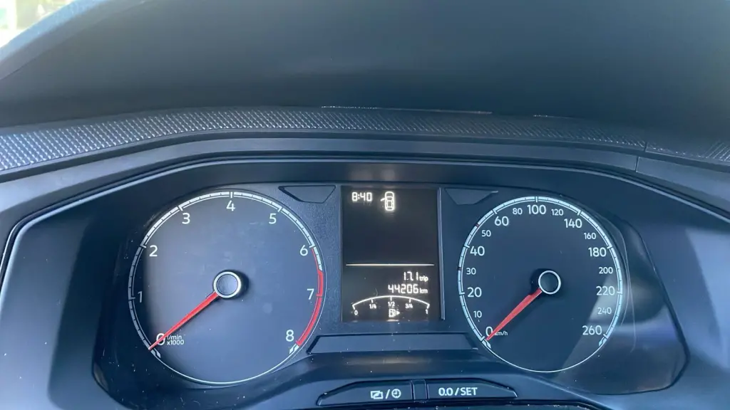 VOLKSWAGEN Polo Hatch - Foto