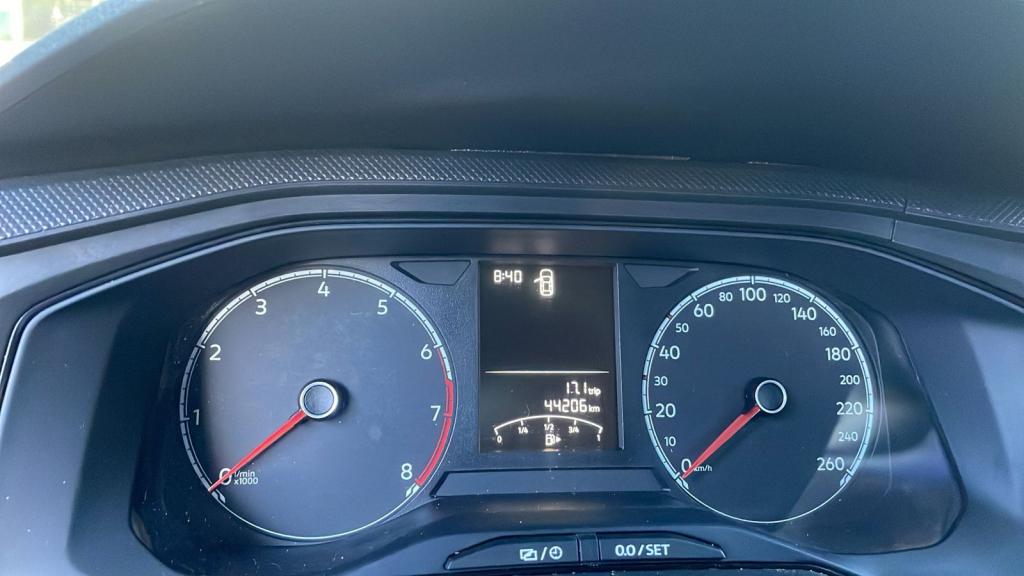 VOLKSWAGEN Polo Hatch - Foto