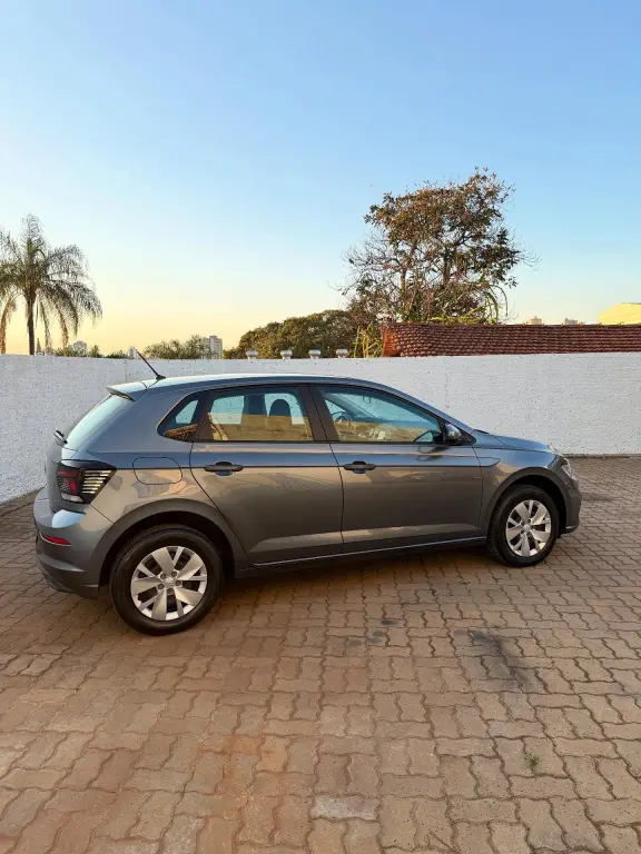 VOLKSWAGEN Polo Hatch - Miniatura
