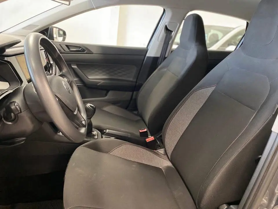 VOLKSWAGEN Polo Hatch - Foto