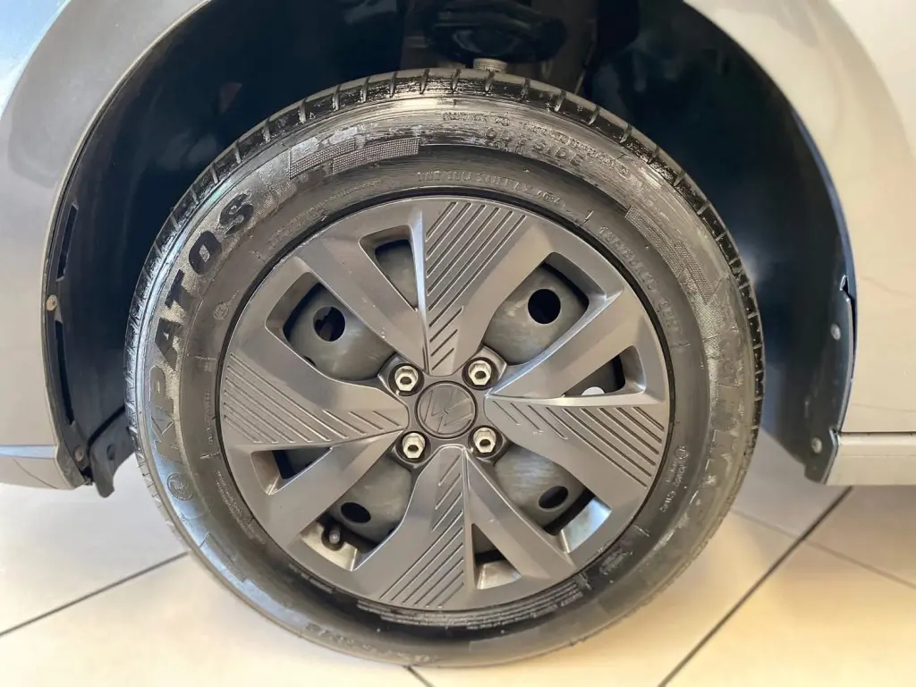 VOLKSWAGEN Polo Hatch - Foto