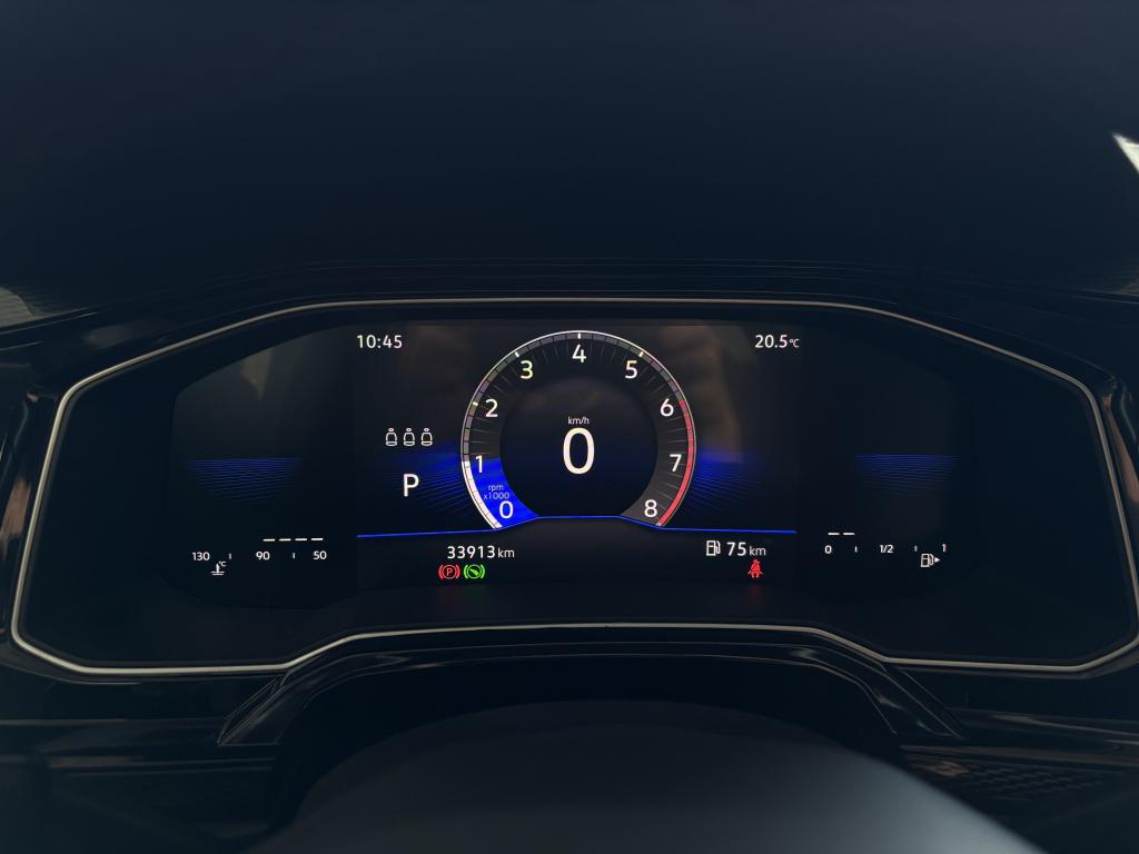 VOLKSWAGEN Polo Hatch - Foto