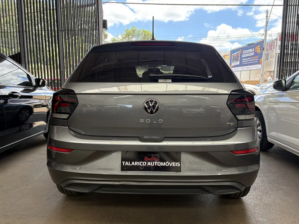 VOLKSWAGEN Polo Hatch - Foto