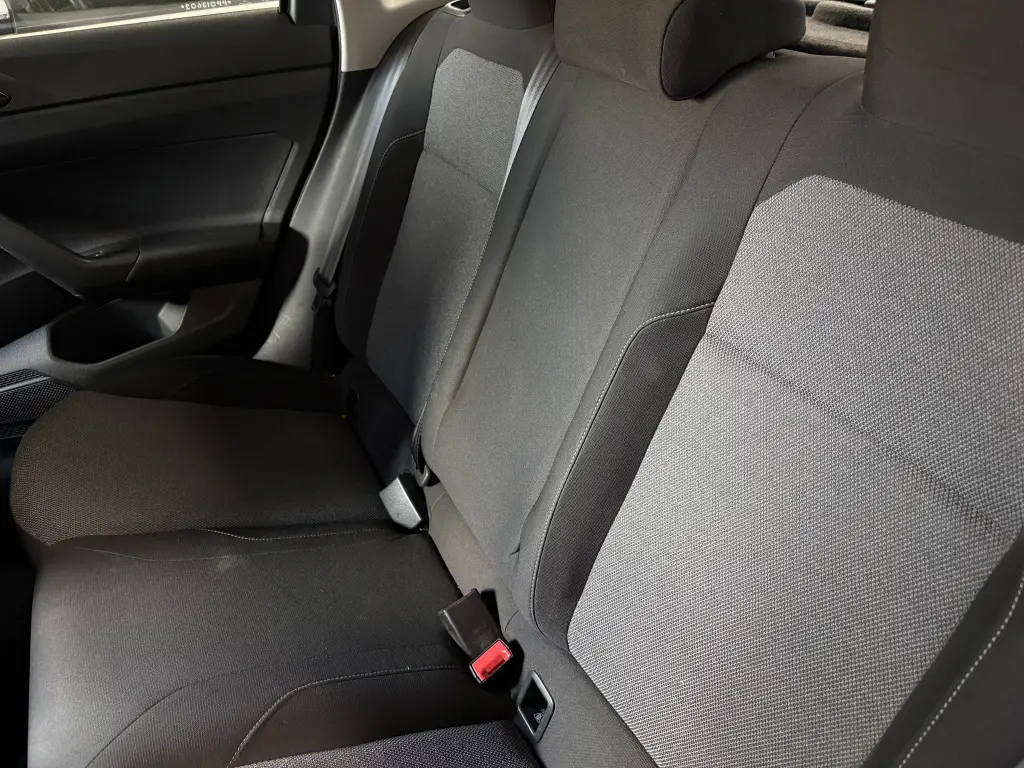 VOLKSWAGEN Polo Hatch - Foto