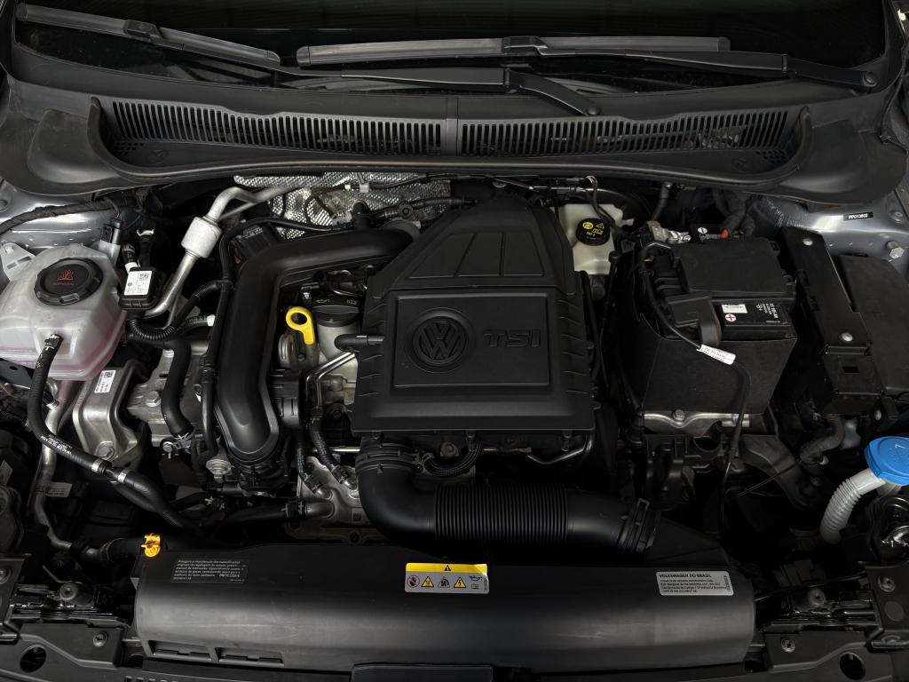 VOLKSWAGEN Polo Hatch - Foto