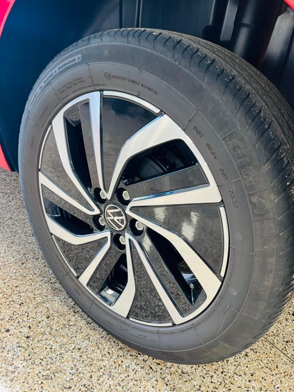 VOLKSWAGEN Polo Hatch - Foto