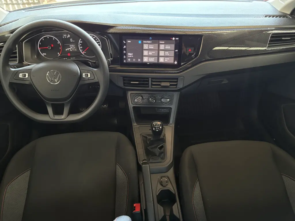 VOLKSWAGEN Polo Hatch - Foto
