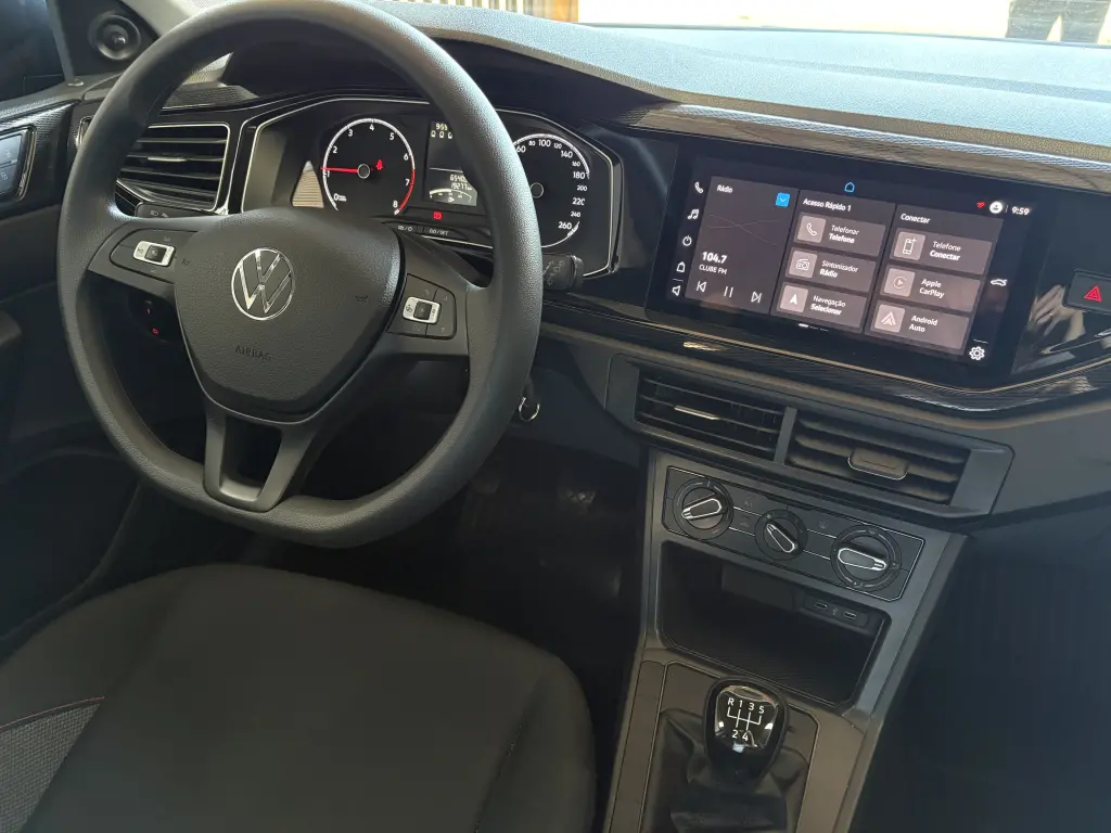 VOLKSWAGEN Polo Hatch - Foto