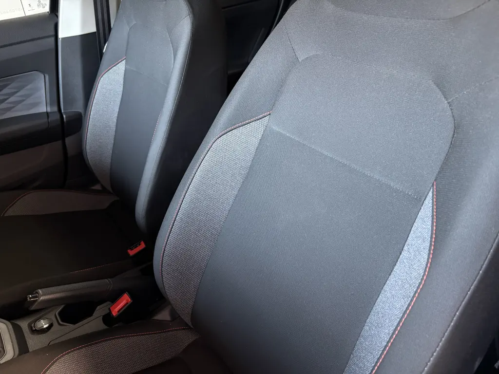 VOLKSWAGEN Polo Hatch - Foto