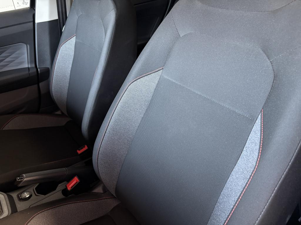 VOLKSWAGEN Polo Hatch - Foto