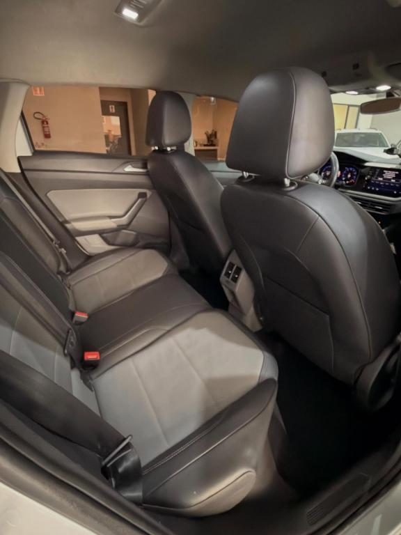 VOLKSWAGEN Polo Hatch - Foto