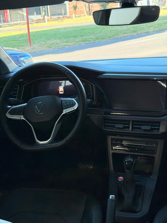 VOLKSWAGEN Polo Hatch - Foto