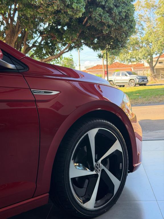 VOLKSWAGEN Polo Hatch - Foto