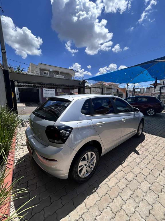 VOLKSWAGEN Polo Hatch - Foto