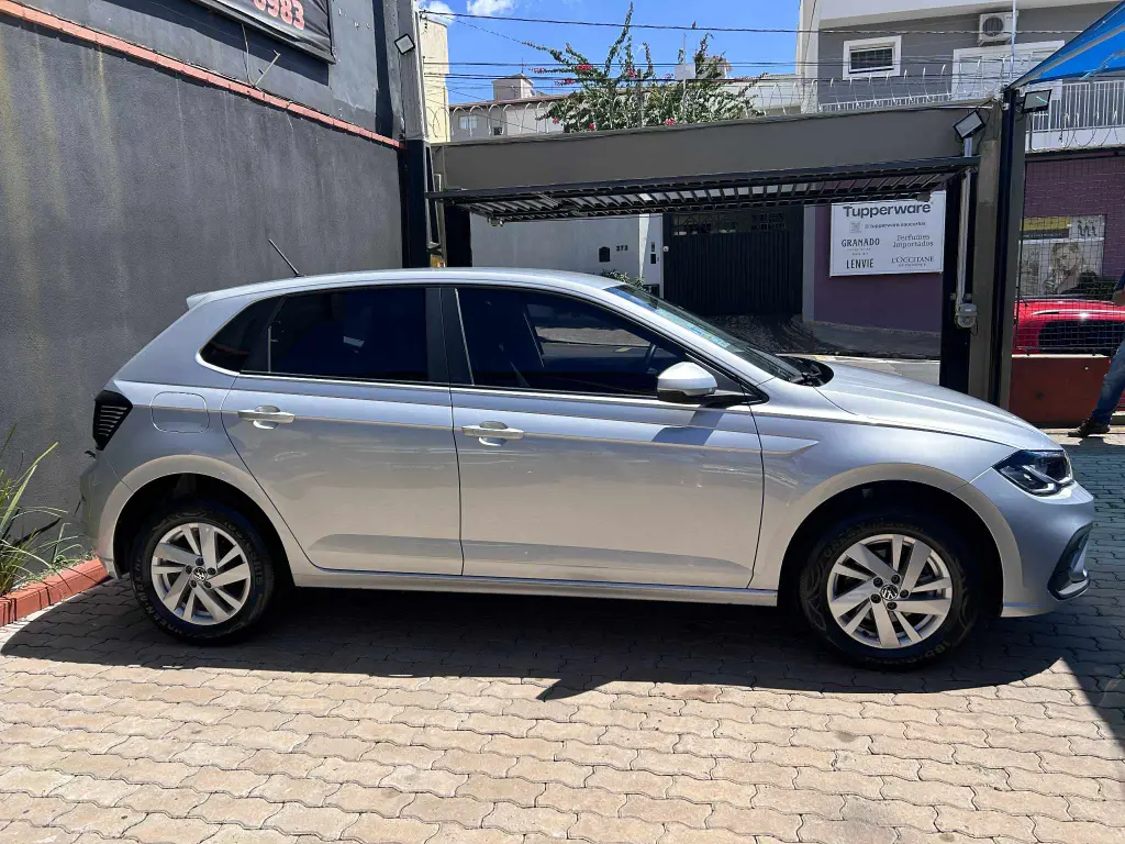 VOLKSWAGEN Polo Hatch - Foto