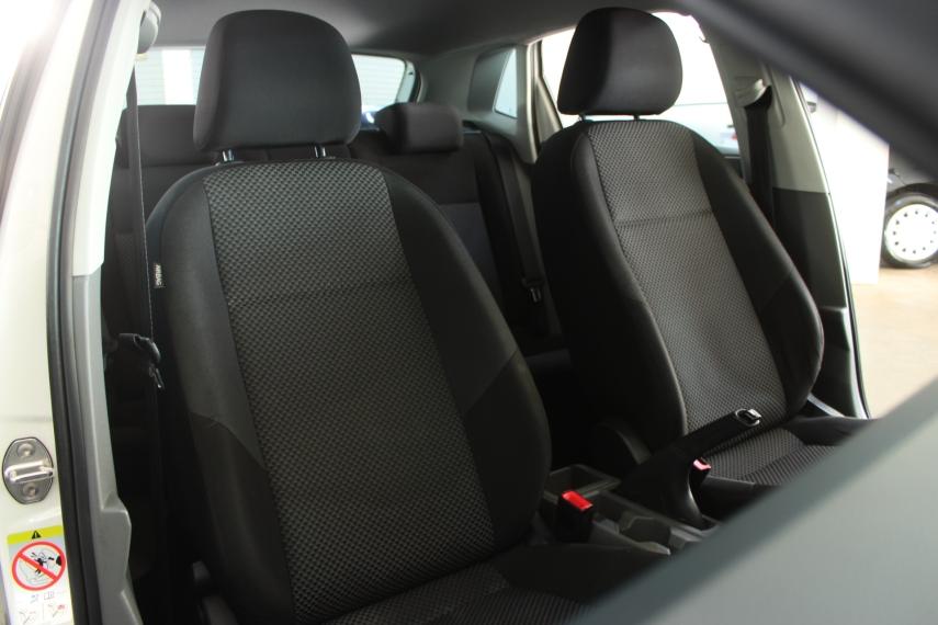 VOLKSWAGEN Polo Hatch - Foto