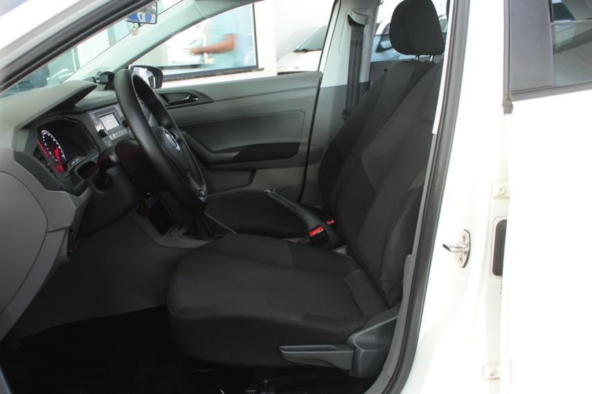 VOLKSWAGEN Polo Hatch - Foto
