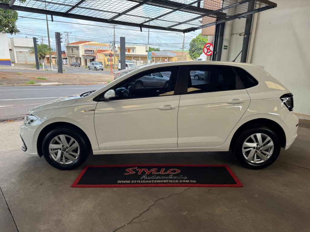 VOLKSWAGEN Polo Hatch - Foto