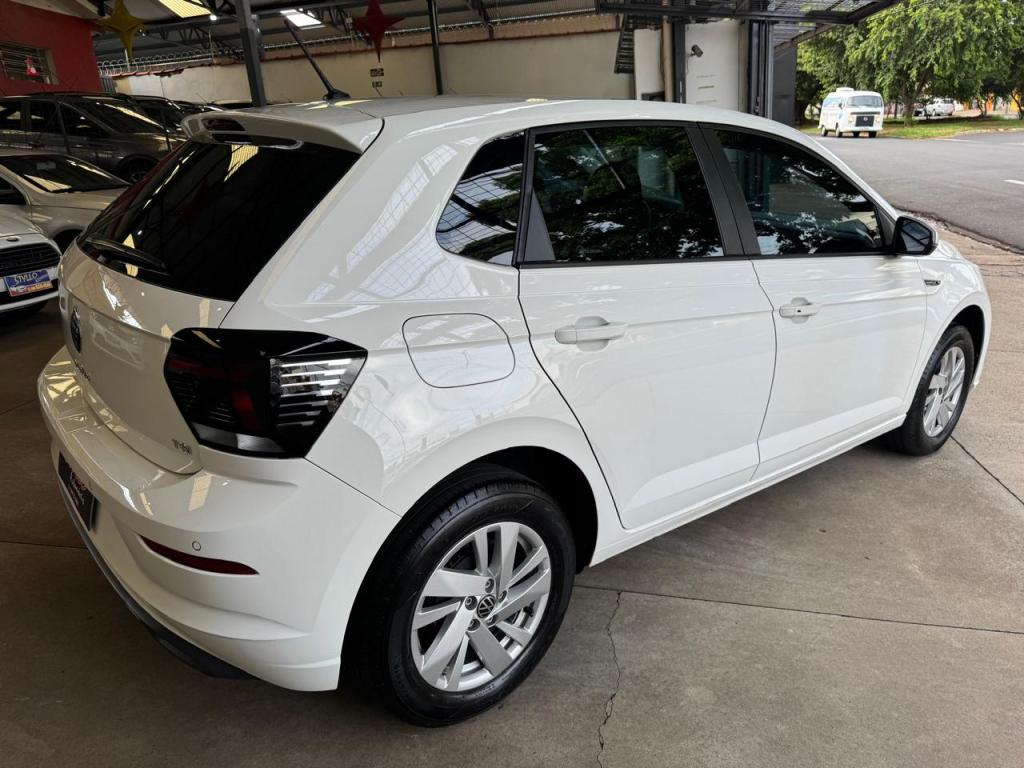 VOLKSWAGEN Polo Hatch - Foto