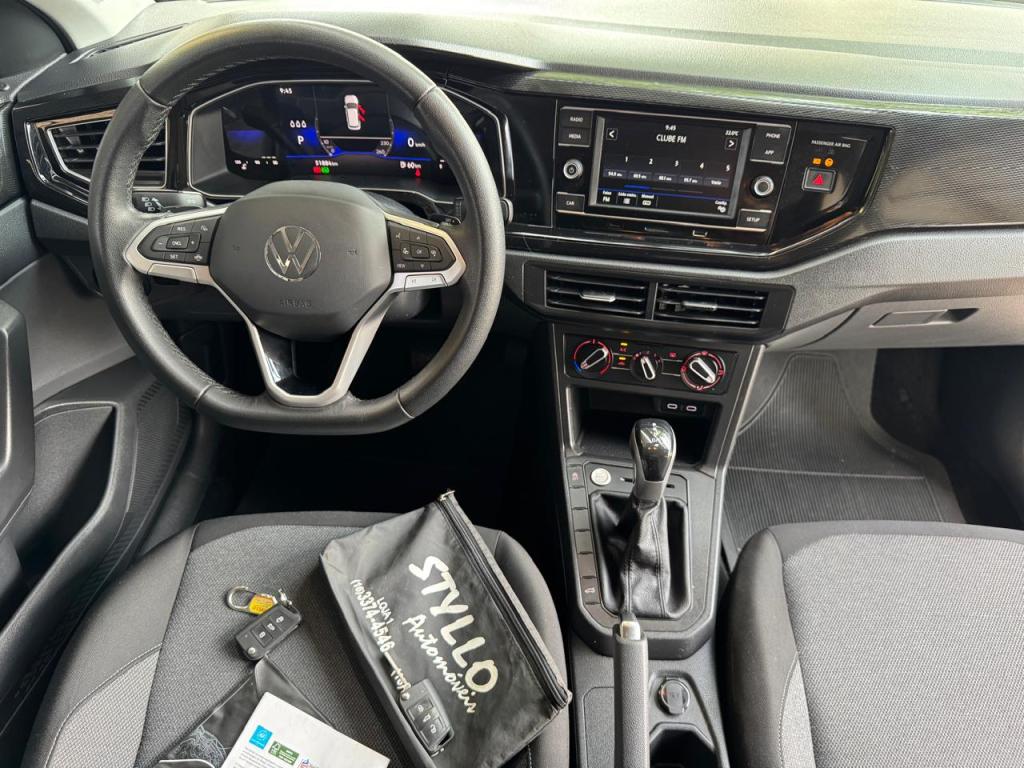 VOLKSWAGEN Polo Hatch - Foto