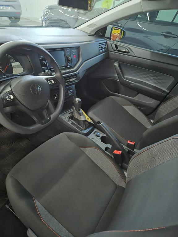 VOLKSWAGEN Polo Hatch - Foto