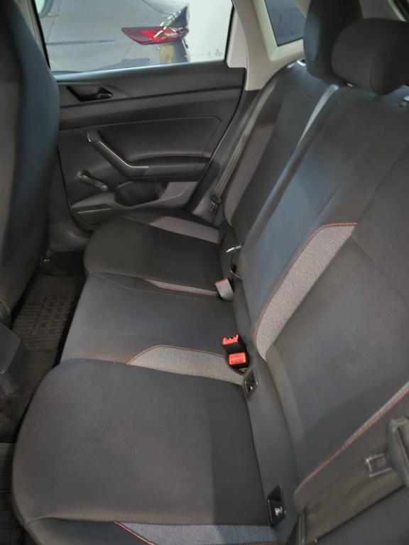 VOLKSWAGEN Polo Hatch - Foto