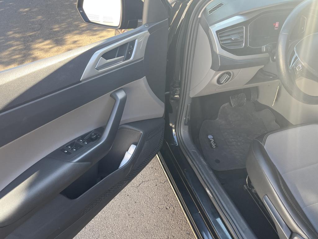 VOLKSWAGEN Polo Hatch - Foto