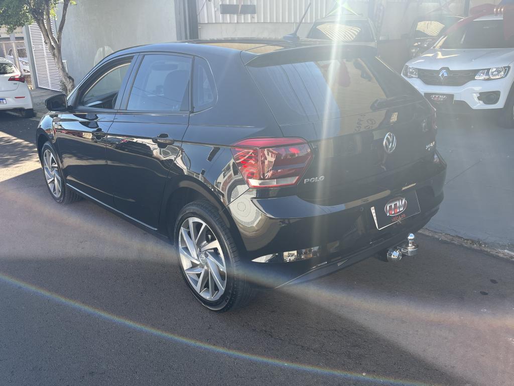 VOLKSWAGEN Polo Hatch - Foto