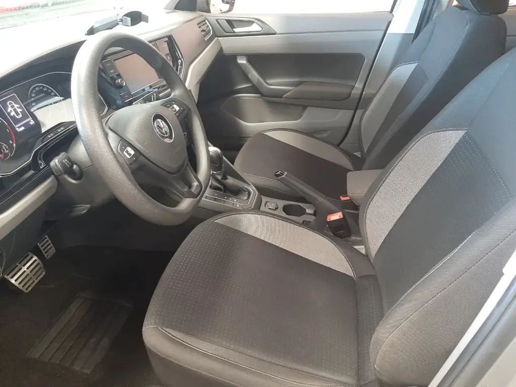 VOLKSWAGEN Polo Hatch - Foto