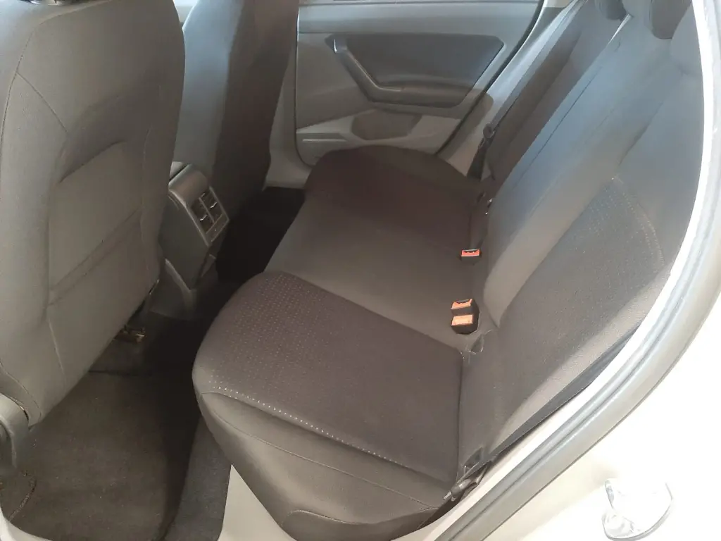 VOLKSWAGEN Polo Hatch - Foto