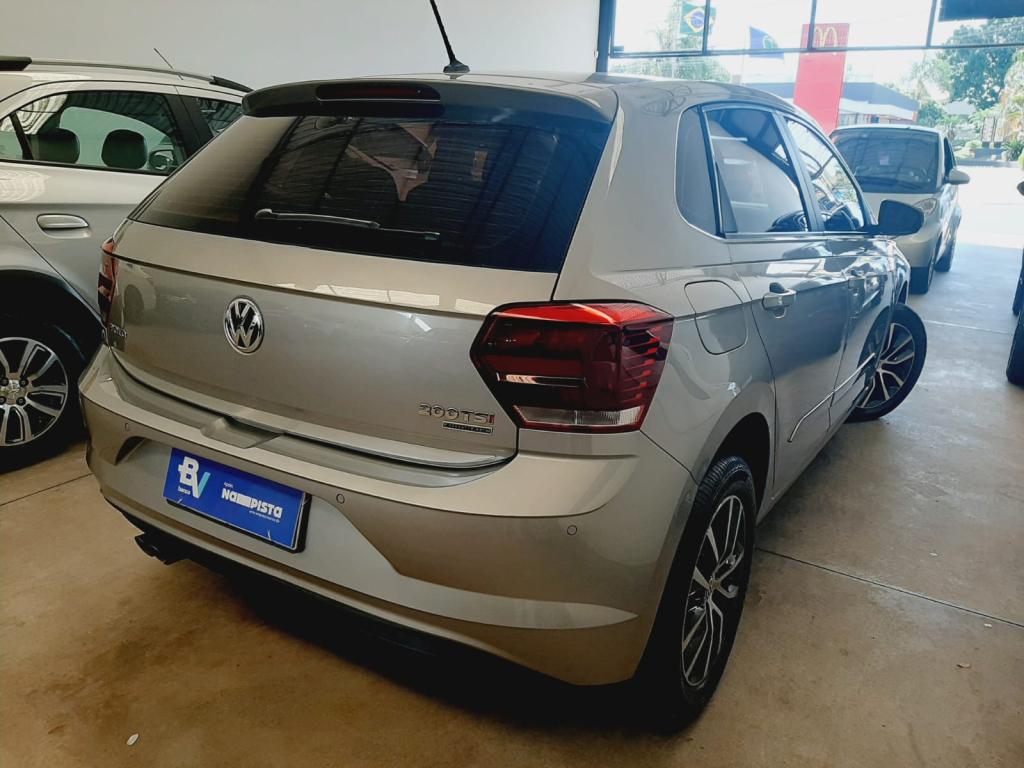 VOLKSWAGEN Polo Hatch - Foto