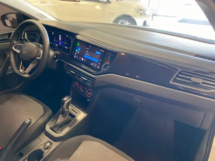 VOLKSWAGEN Polo Hatch - Foto