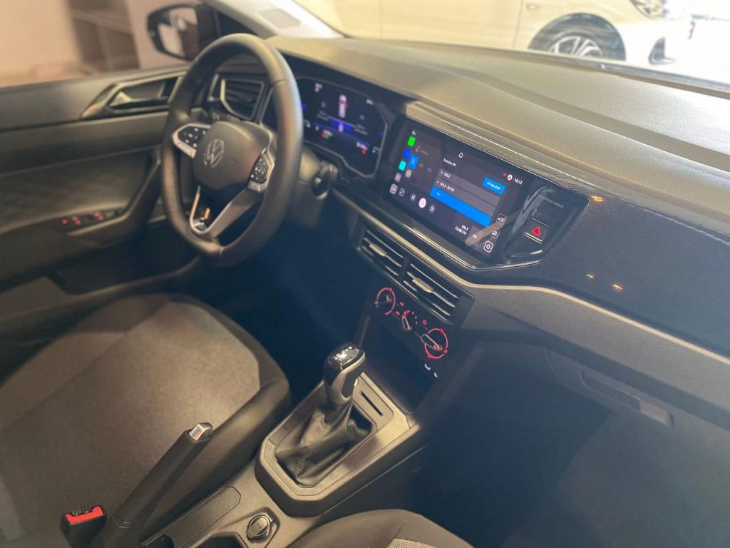 VOLKSWAGEN Polo Hatch - Foto
