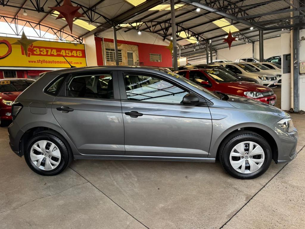 VOLKSWAGEN Polo Hatch - Foto
