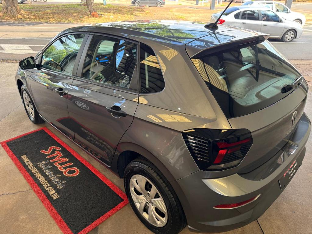 VOLKSWAGEN Polo Hatch - Foto