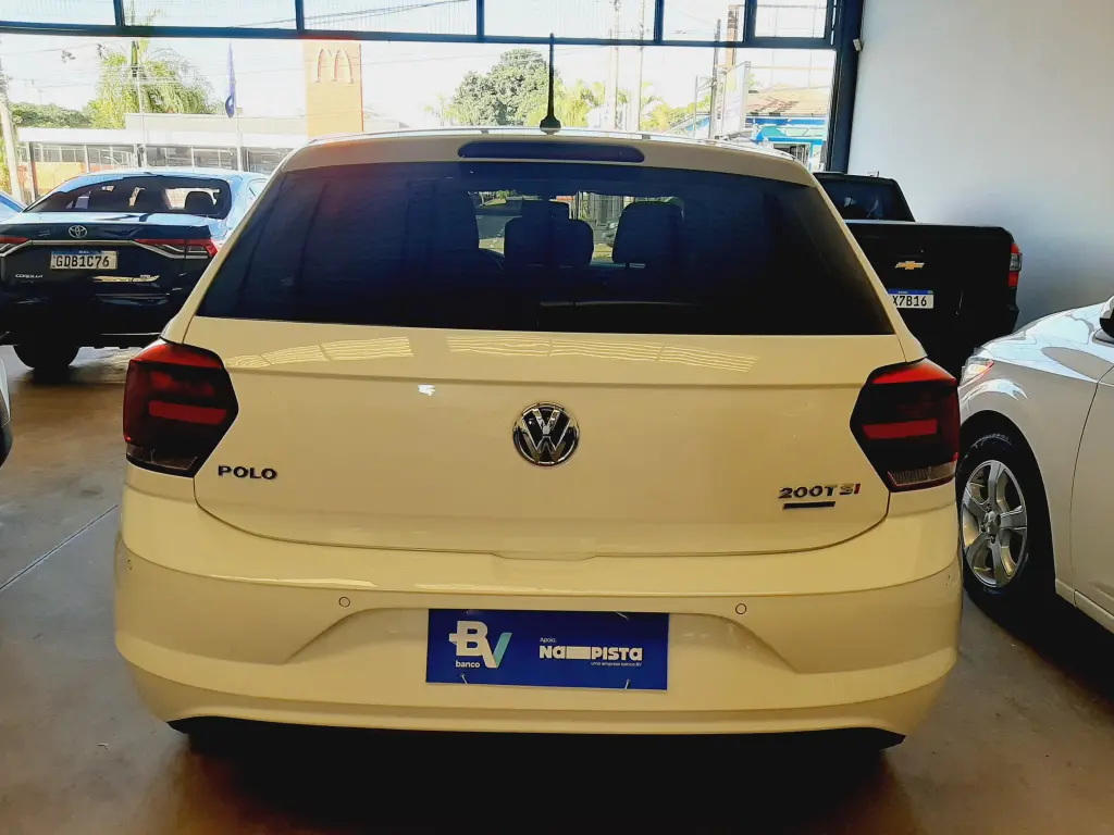VOLKSWAGEN Polo Hatch - Foto