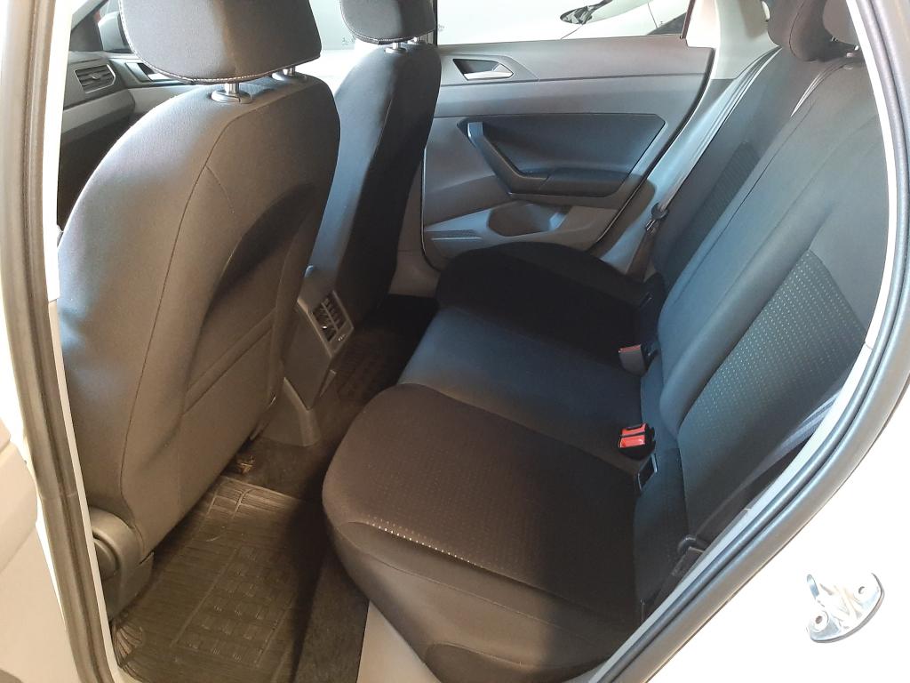 VOLKSWAGEN Polo Hatch - Foto