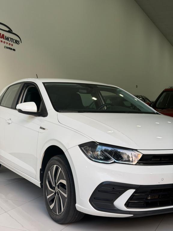 VOLKSWAGEN Polo Hatch - Foto