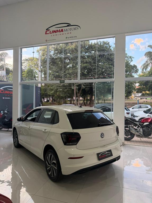 VOLKSWAGEN Polo Hatch - Foto