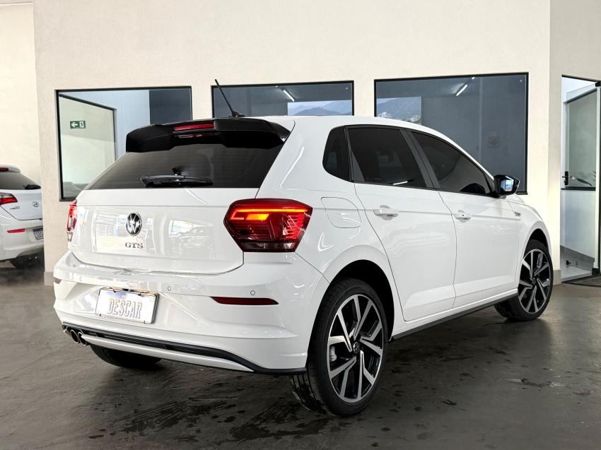 VOLKSWAGEN Polo Hatch - Foto