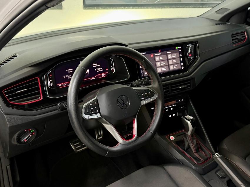 VOLKSWAGEN Polo Hatch - Foto